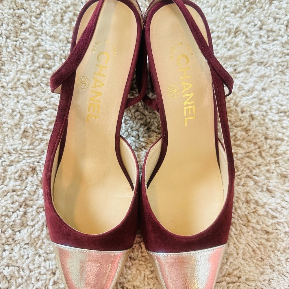 CHANEL suede calfskin Cap Toe slingback  Pumps